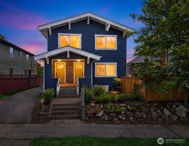 Property photo for 4206 Dayton Avenue N, Seattle photo 3