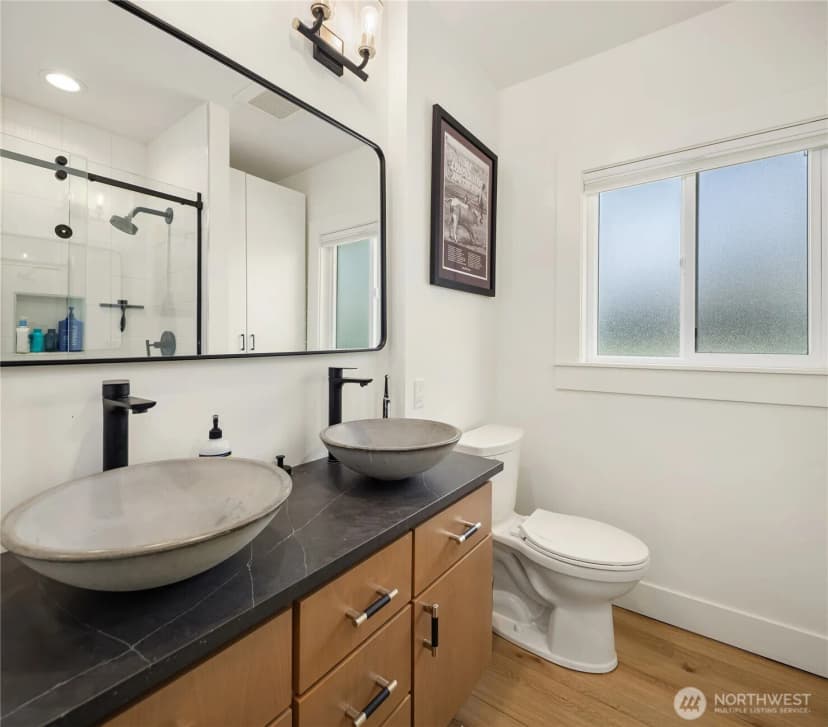 Property photo for 4206 Dayton Avenue N, Seattle photo 19