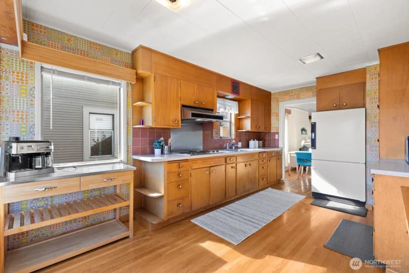 Property photo for 7850 Renton Avenue S, Seattle photo 9