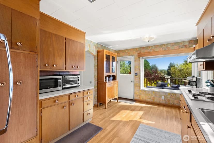 Property photo for 7850 Renton Avenue S, Seattle photo 11