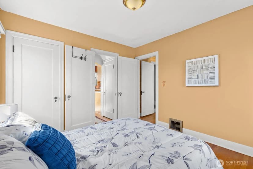 Property photo for 7850 Renton Avenue S, Seattle photo 16
