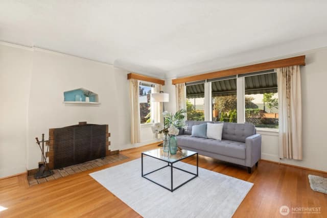 Property photo for 7850 Renton Avenue S, Seattle photo 3