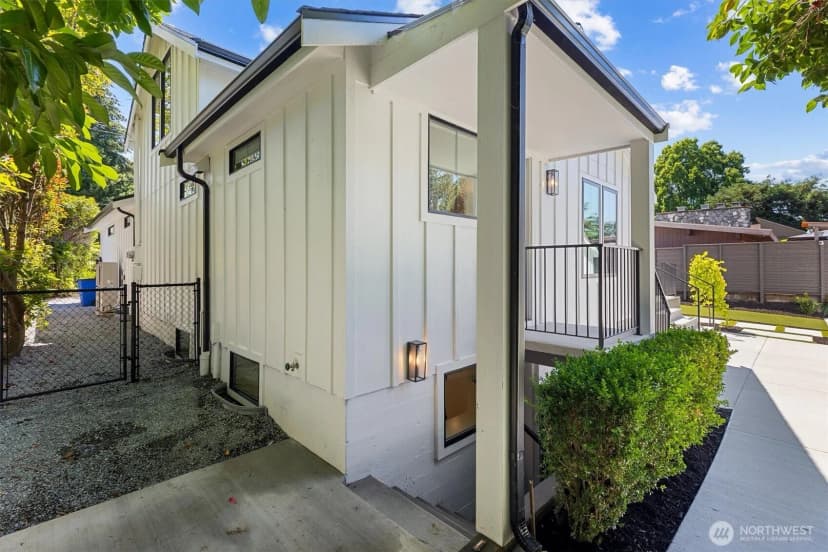 Property photo for 7743 Seward Park Avenue S #a, Seattle photo 27