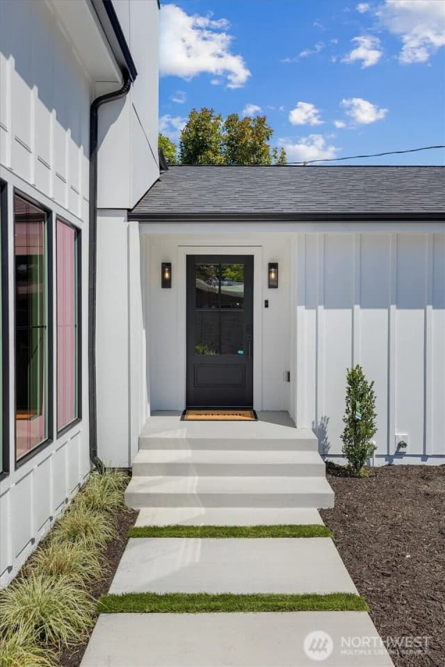 Property photo for 7743 Seward Park Avenue S #a, Seattle photo 2