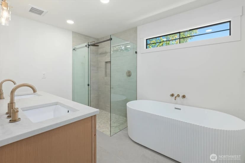 Property photo for 7743 Seward Park Avenue S #a, Seattle photo 12