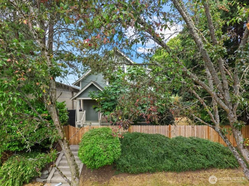 Property photo for 734 N 75th Street, Seattle