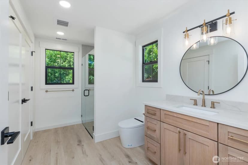 Property photo for 7745 Seward Park Avenue S, Seattle photo 5