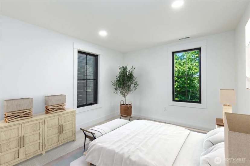 Property photo for 7745 Seward Park Avenue S, Seattle photo 6