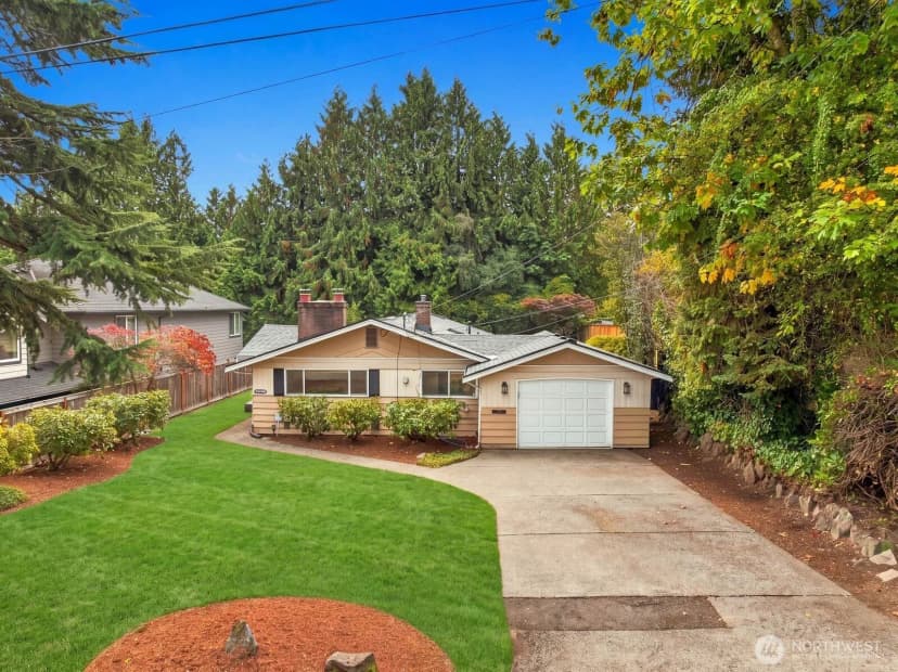 Property photo for 10241 Ne 20th Place, Bellevue photo 23