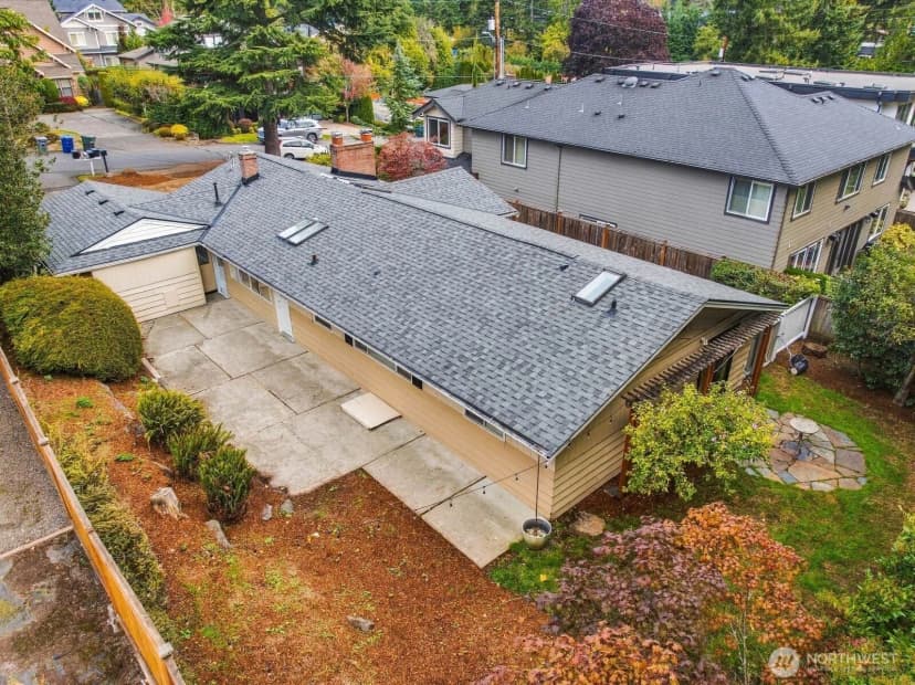 Property photo for 10241 Ne 20th Place, Bellevue photo 19