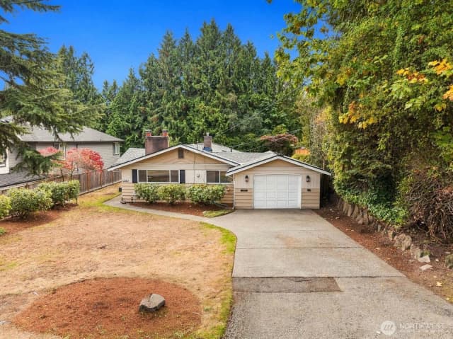 Property photo for 10241 Ne 20th Place, Bellevue