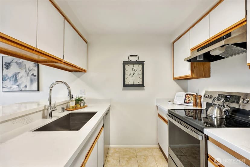 Property photo for 7000 Cleopatra Place Nw #301, Seattle photo 7