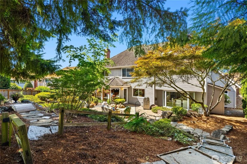 Property photo for 22525 Se 46th Place, Sammamish photo 35