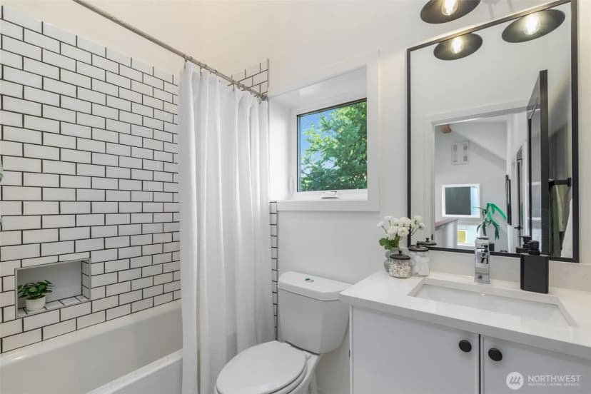 Property photo for 1556 S Pearl Street #b, Seattle photo 21