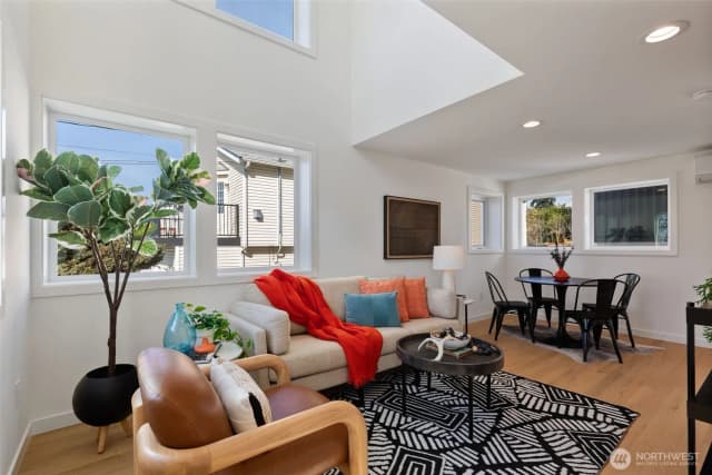 Property photo for 1556 S Pearl Street #c, Seattle photo 4