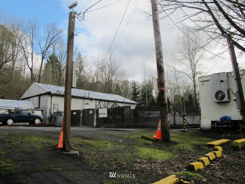 Property photo for 2457 Kamber Road, Bellevue photo 3