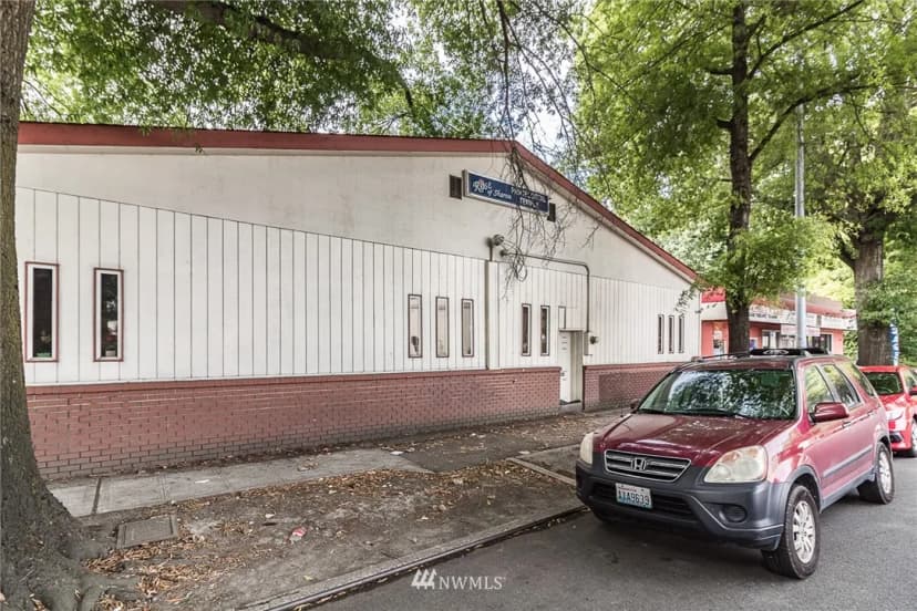 Property photo for 4103 Rainier Avenue S, Seattle photo 5