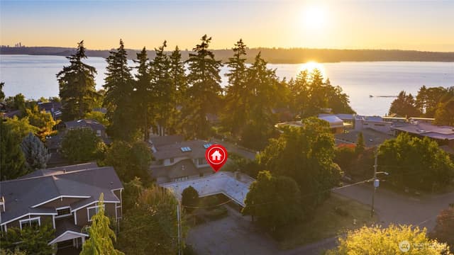 Property photo for 1250 6th Street W, Kirkland