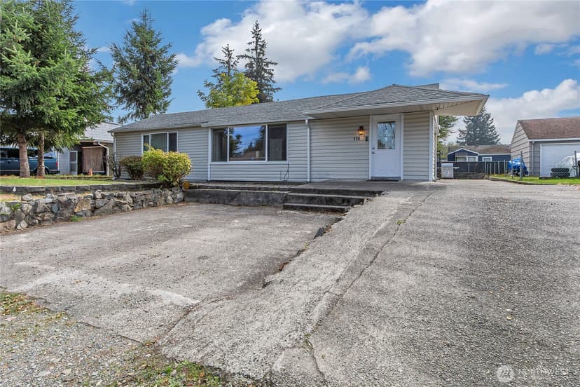 Property photo for 906 116th Street S, Tacoma