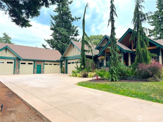 Property photo for 19642 8th Avenue S, Des Moines