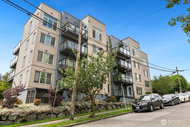 Property photo for 3202 SW Avalon Way #102, Seattle