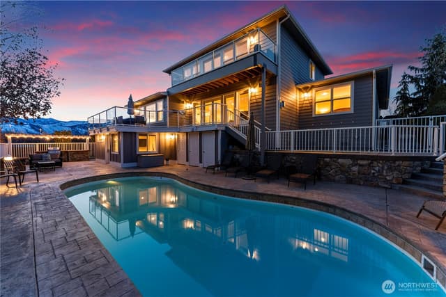 Property photo for 60 Wall Street, Manson