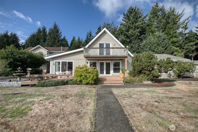 Property photo for 184 Bass Avenue NE, Ocean Shores