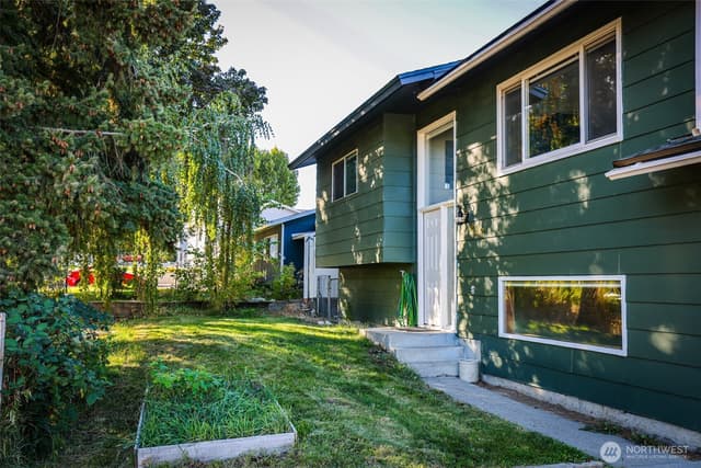 Property photo for 227 E Franklin, Chelan