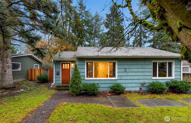 Property photo for 16040 26th Avenue NE, Shoreline