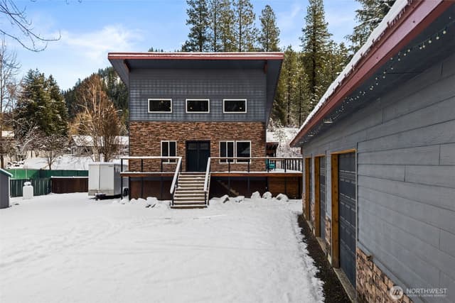 Property photo for 9511 E Leavenworth Road, Leavenworth