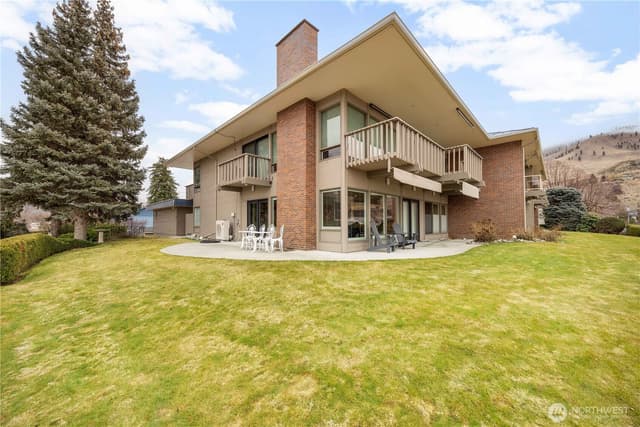 Property photo for 301 S 3rd Street #4, Chelan