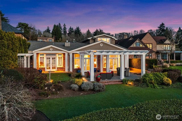 Property photo for 2629 46th Avenue W, Seattle