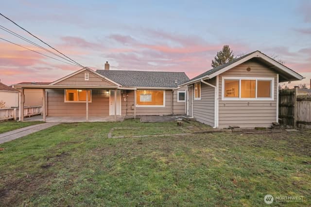 Property photo for 216 K Street SE, Auburn