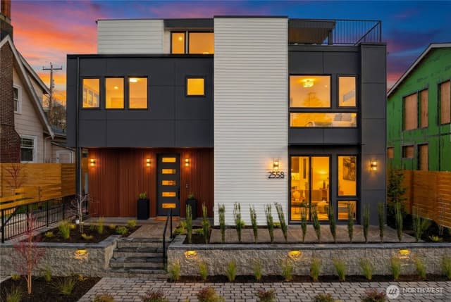 Property photo for 2558 30th Avenue W, Seattle