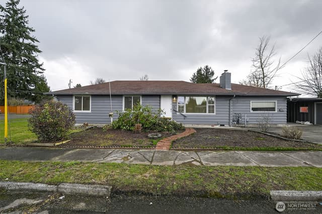 Property photo for 804 7th Avenue NW, Puyallup