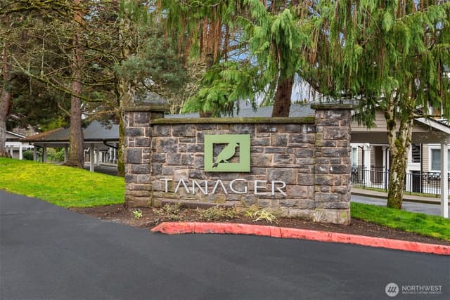 Property photo for 11215 NE 128th Street #L302, Kirkland