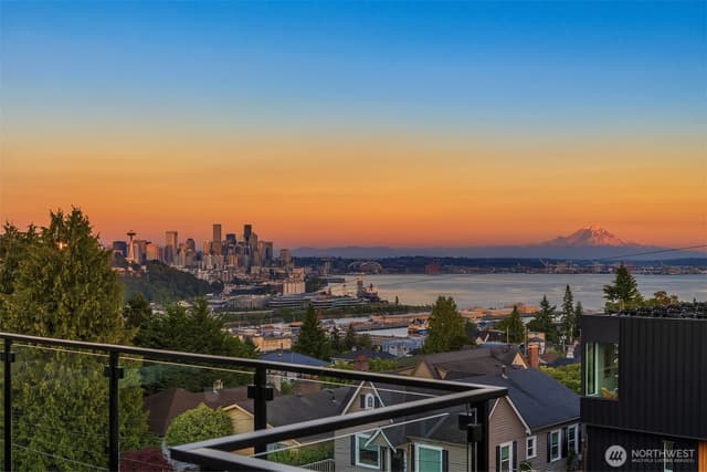 Property photo for 2630 W Lynn Street, Seattle