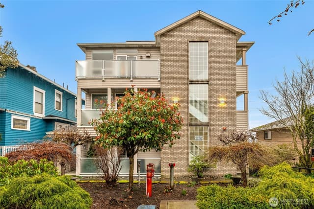 Property photo for 2420 Grand Avenue #301, Everett