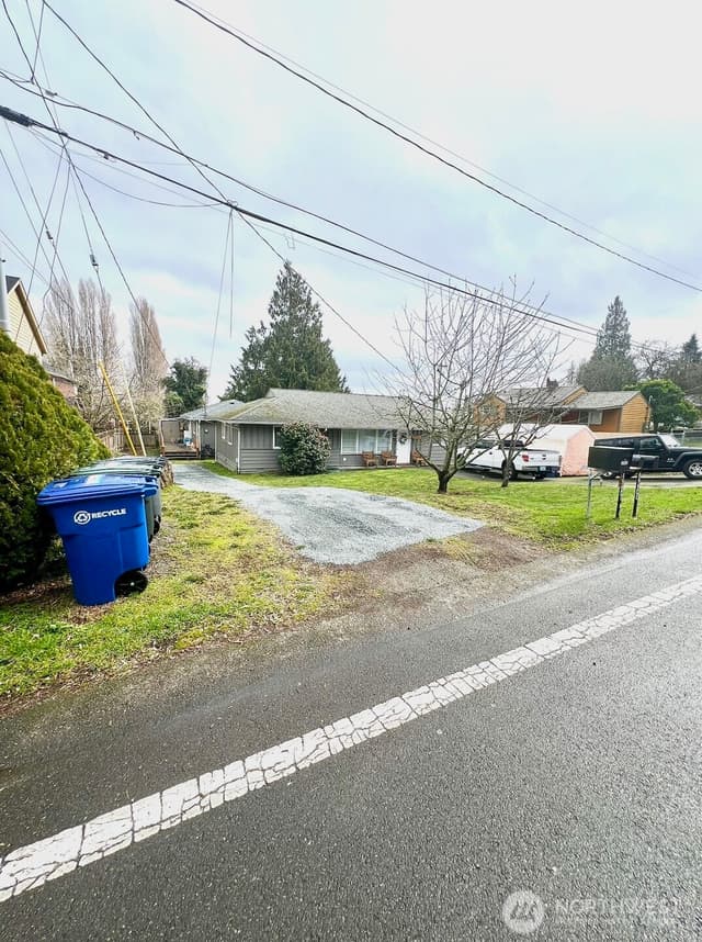 Property photo for 13348 32nd Ave S, Tukwila