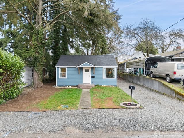 Property photo for 4110 W J Street, Bremerton