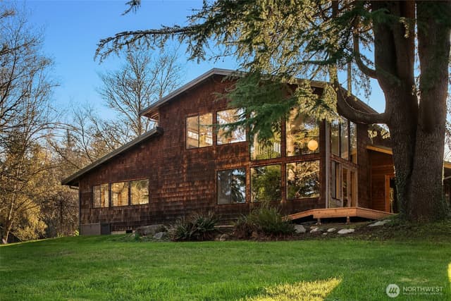 Property photo for 15232 Vermontville Road SW, Vashon