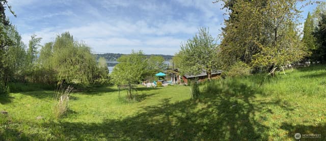 Property photo for 2642 E Lake Sammamish Parkway NE, Sammamish