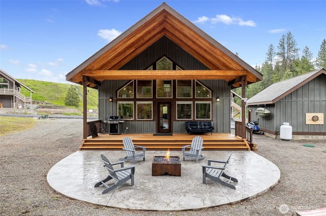 Property photo for 330 Rockberry Loop, Ronald