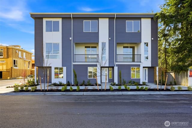 Property photo for 222 124th Street SW #F2, Everett
