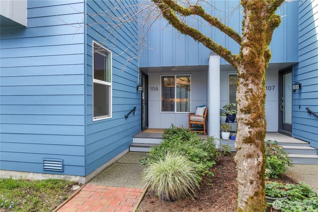Property photo for 1550 NW 195th Street #106, Shoreline