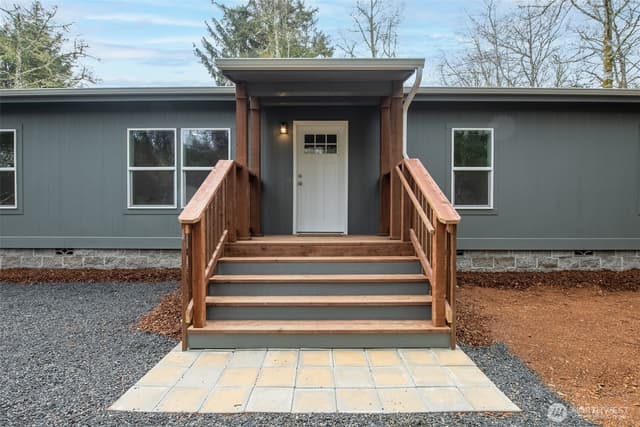 Property photo for 799 Edgewood Avenue NE, Ocean Shores