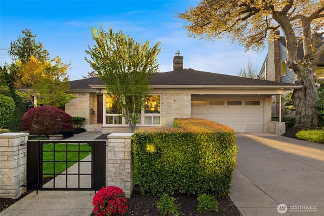 Property photo for 2833 W Viewmont Way W, Seattle