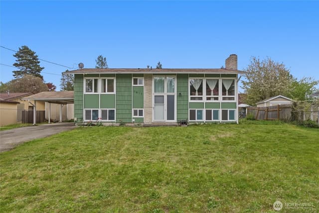Property photo for 1817 S 262nd Place, Des Moines