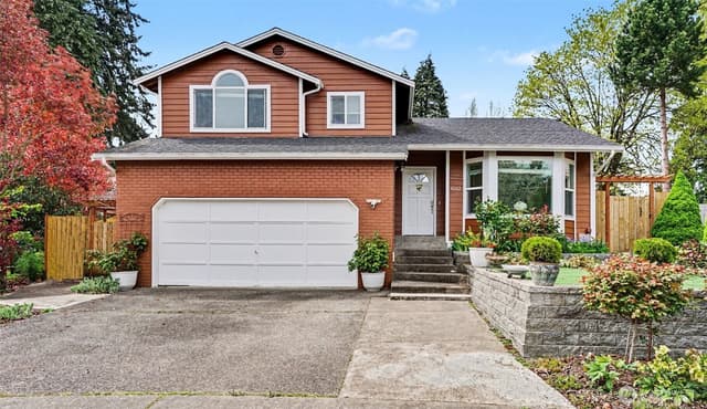 Property photo for 4002 NE 7th Court, Renton
