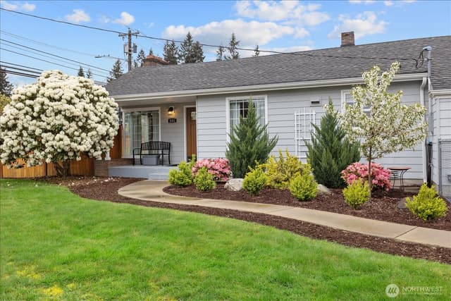 Property photo for 221 Tamarack Avenue, Everett